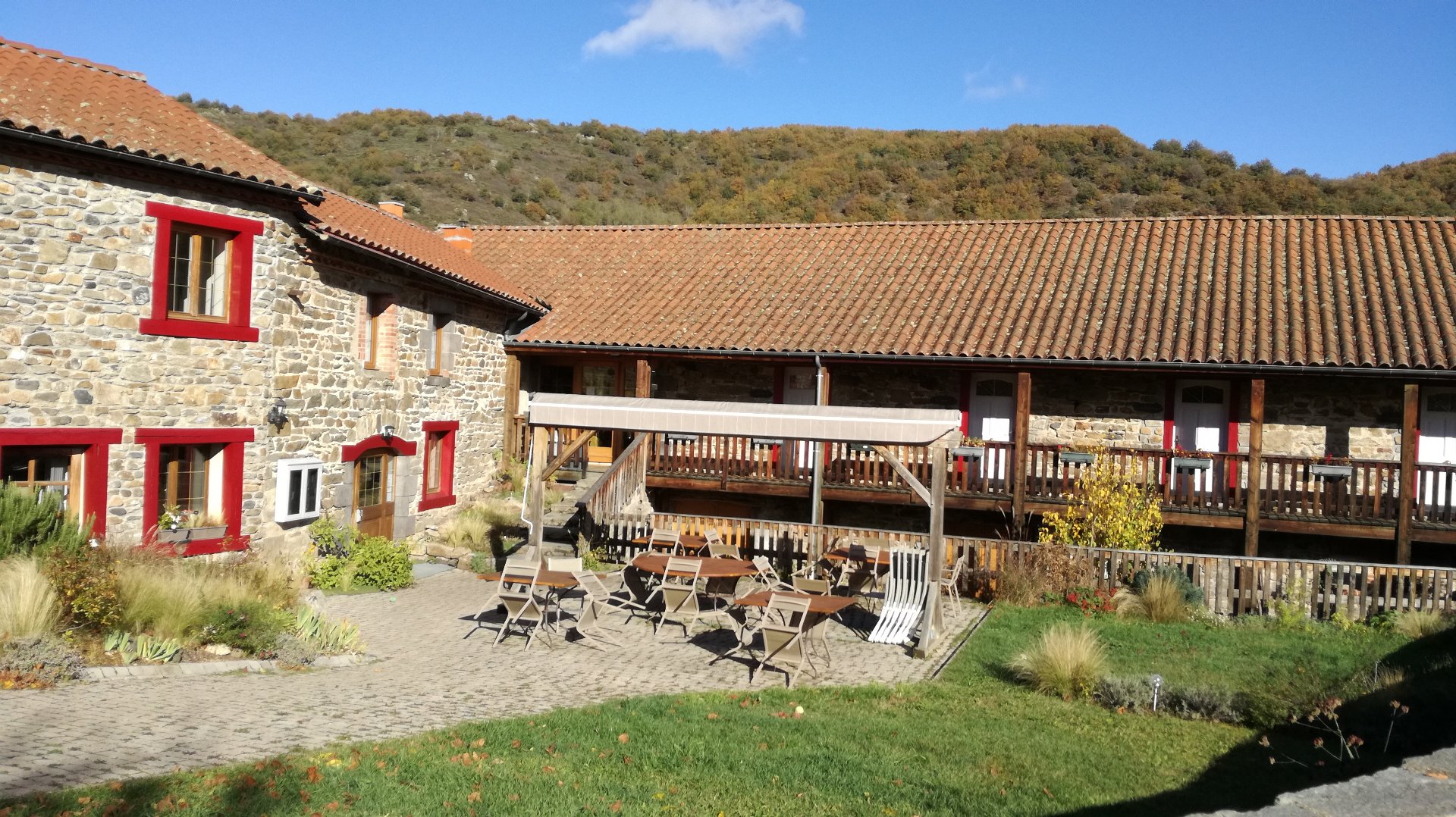 Frankrijk ~ Auvergne ~ 43 - Haute-Loire - (Woon)boerderij