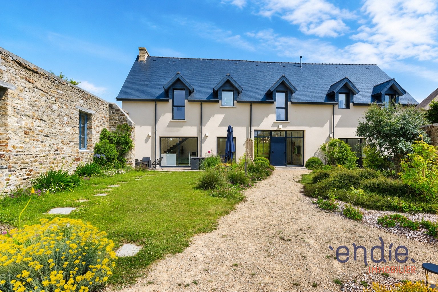 Maison 292m² — Plonévez-Porzay