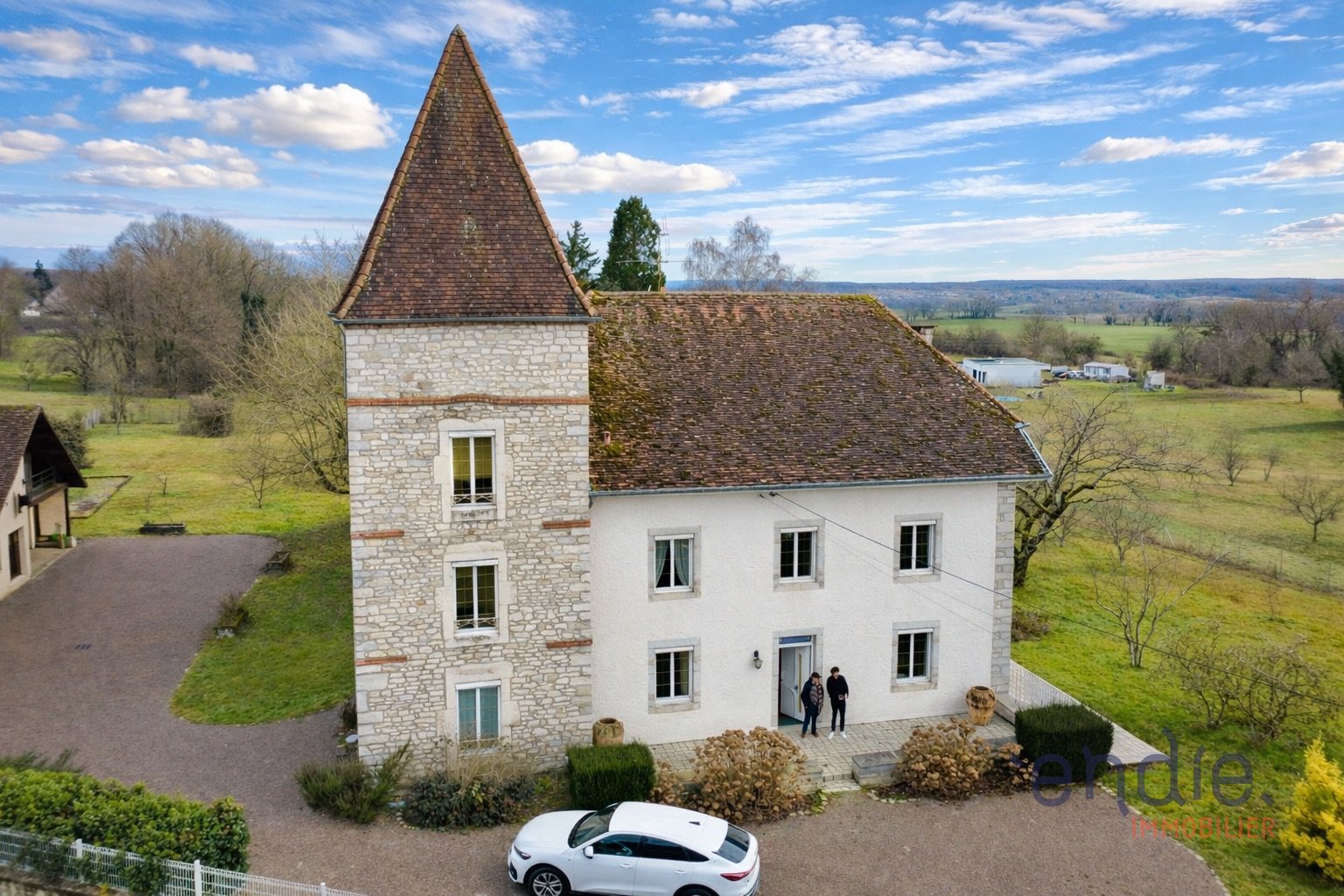 Maison 240m² — Salans