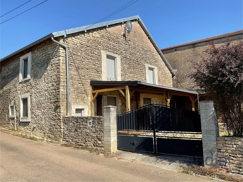 Maison 140m² — Pierrecourt