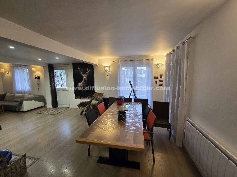 Maison 169m² — Uvernet-Fours