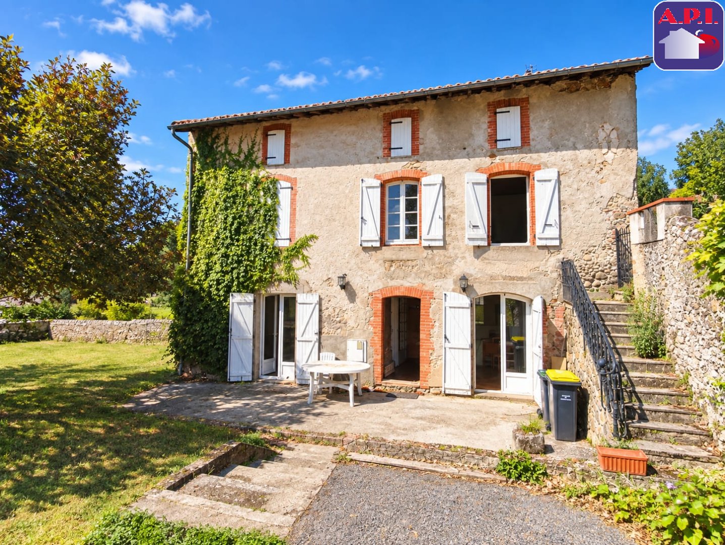 Agence immobilière de ARIEGE PYRENEES IMMOBILIER (API)