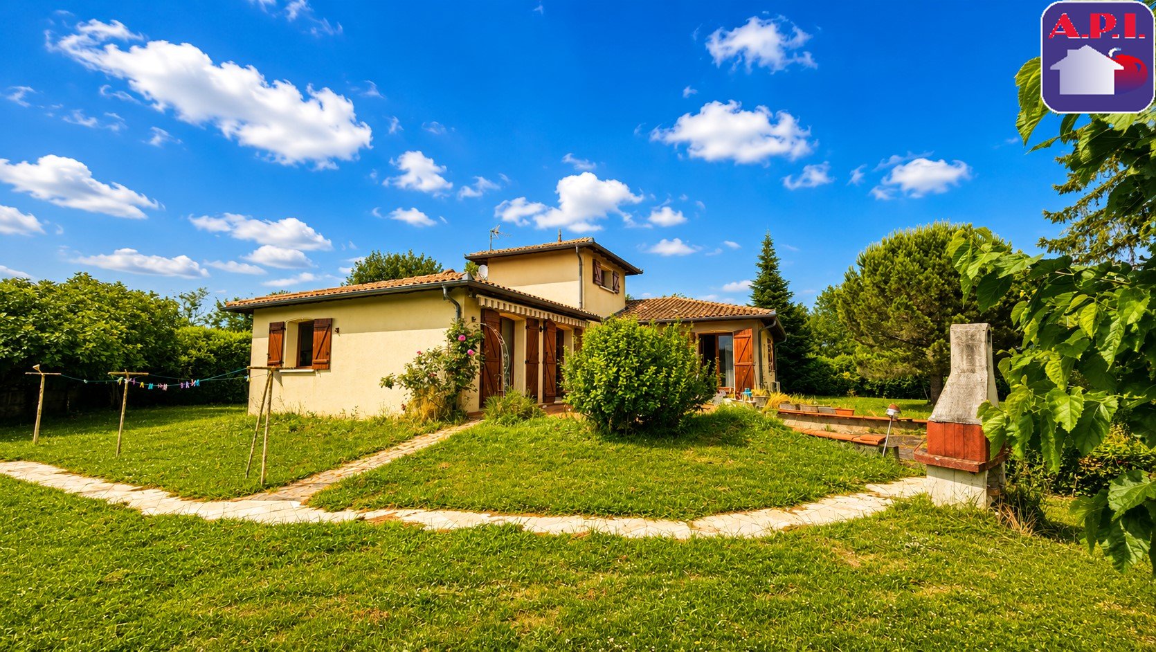 Agence immobilière de ARIEGE PYRENEES IMMOBILIER (API)