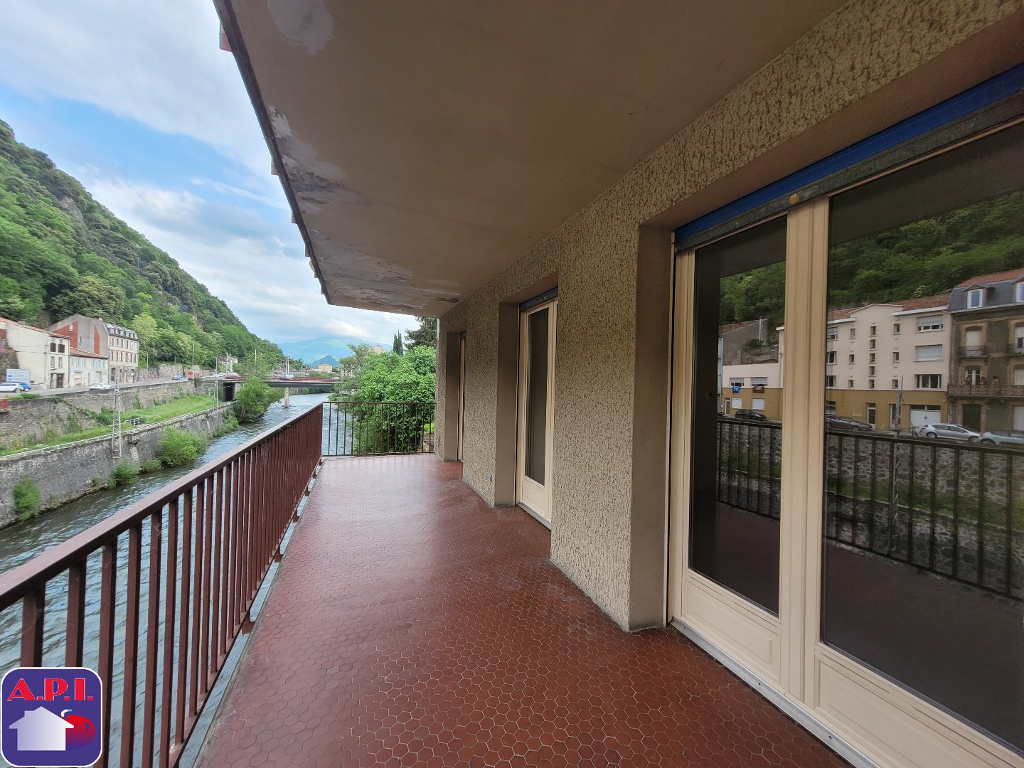 Agence immobilière de ARIEGE PYRENEES IMMOBILIER (API)