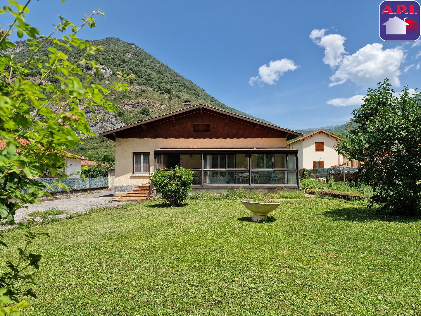 Agence immobilière de ARIEGE PYRENEES IMMOBILIER (API)