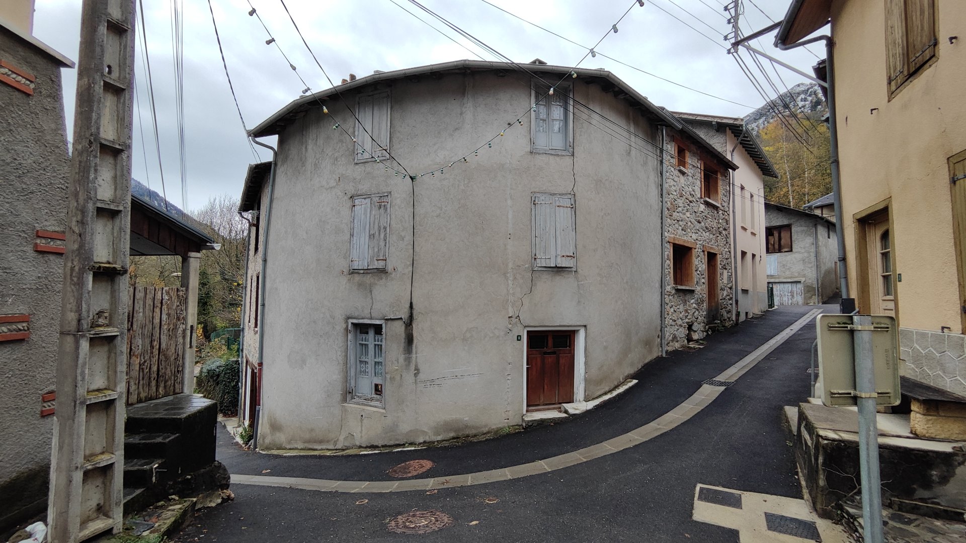 Agence immobilière de ARIEGE PYRENEES IMMOBILIER (API)