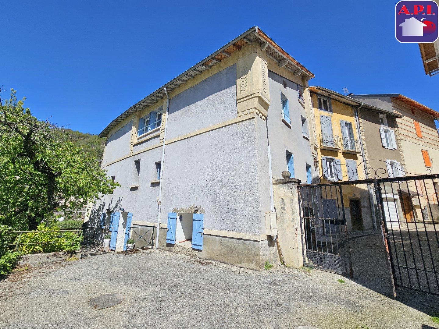 Agence immobilière de ARIEGE PYRENEES IMMOBILIER (API)