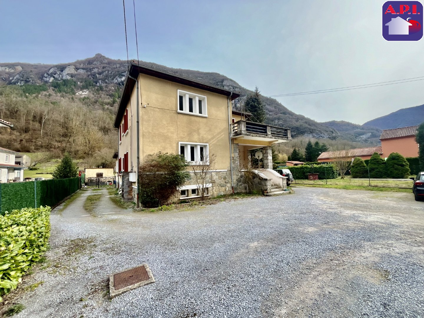 Agence immobilière de ARIEGE PYRENEES IMMOBILIER (API)