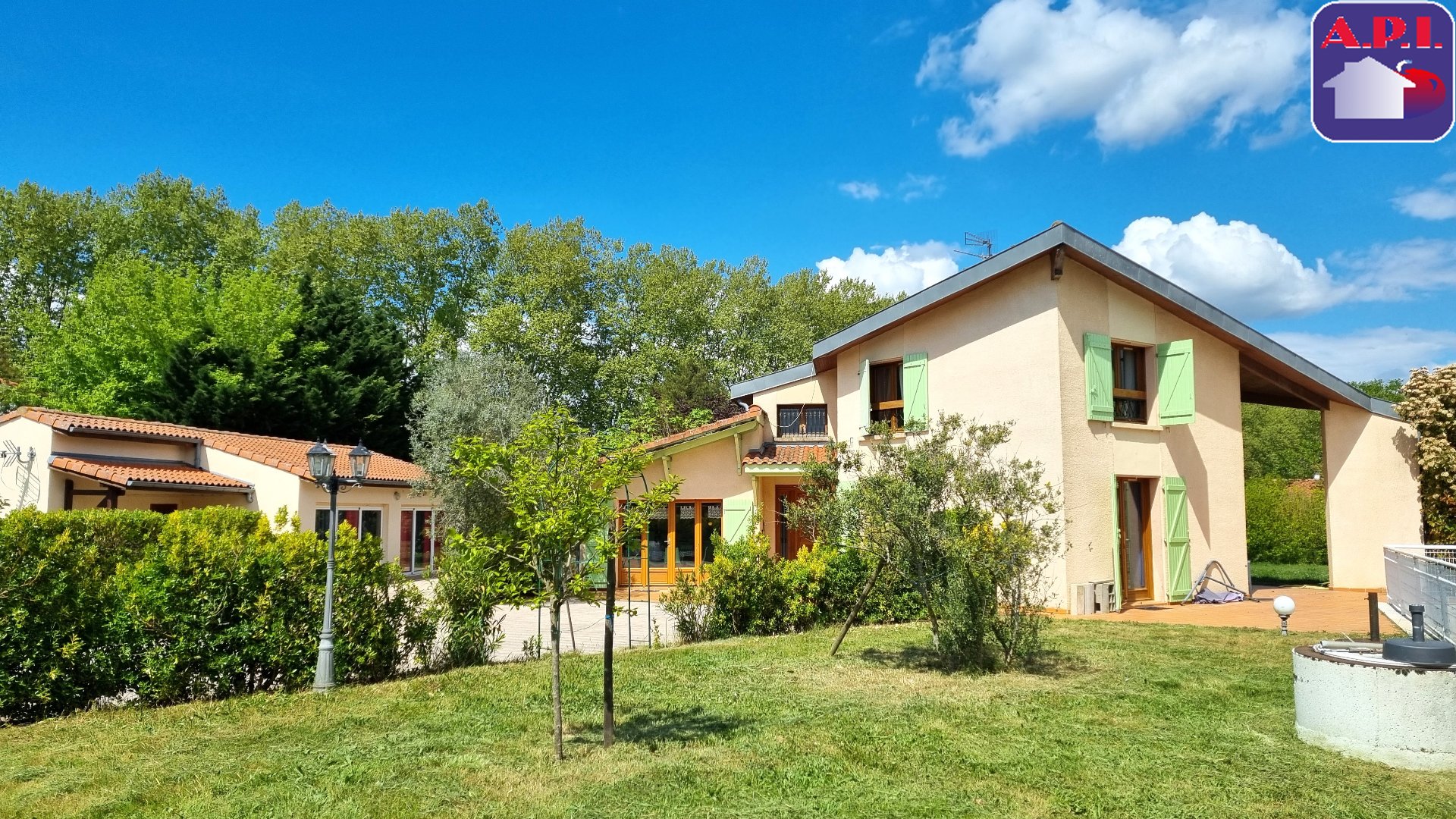 Agence immobilière de ARIEGE PYRENEES IMMOBILIER (API)
