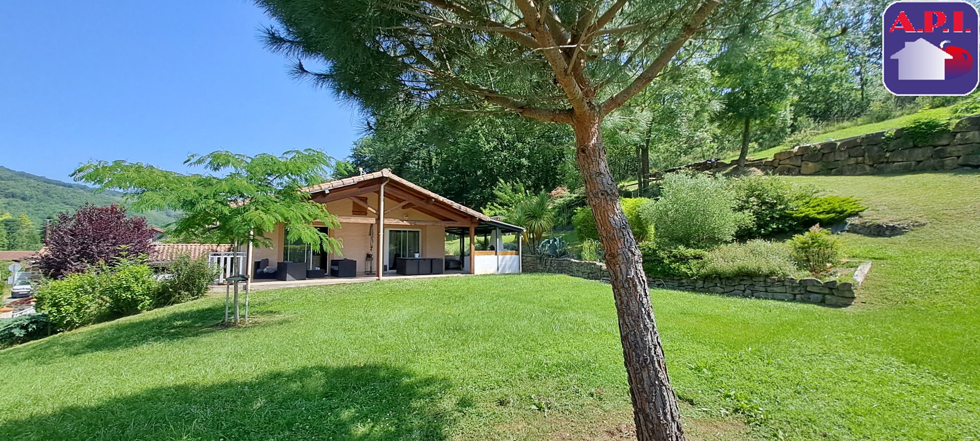Agence immobilière de ARIEGE PYRENEES IMMOBILIER (API)