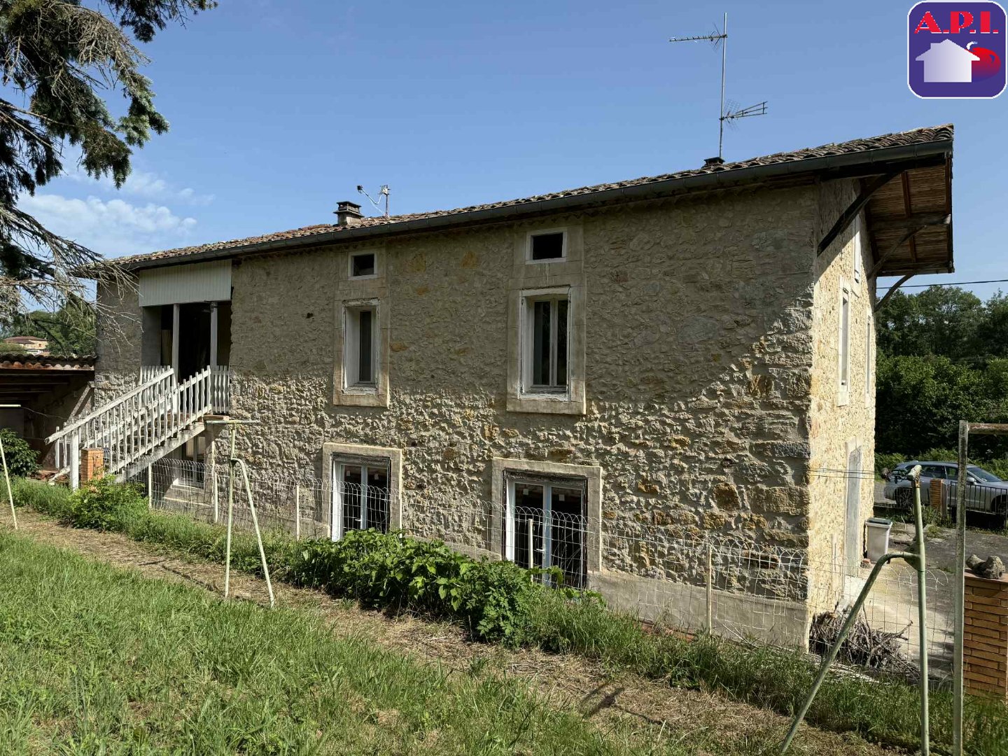 Agence immobilière de ARIEGE PYRENEES IMMOBILIER (API)