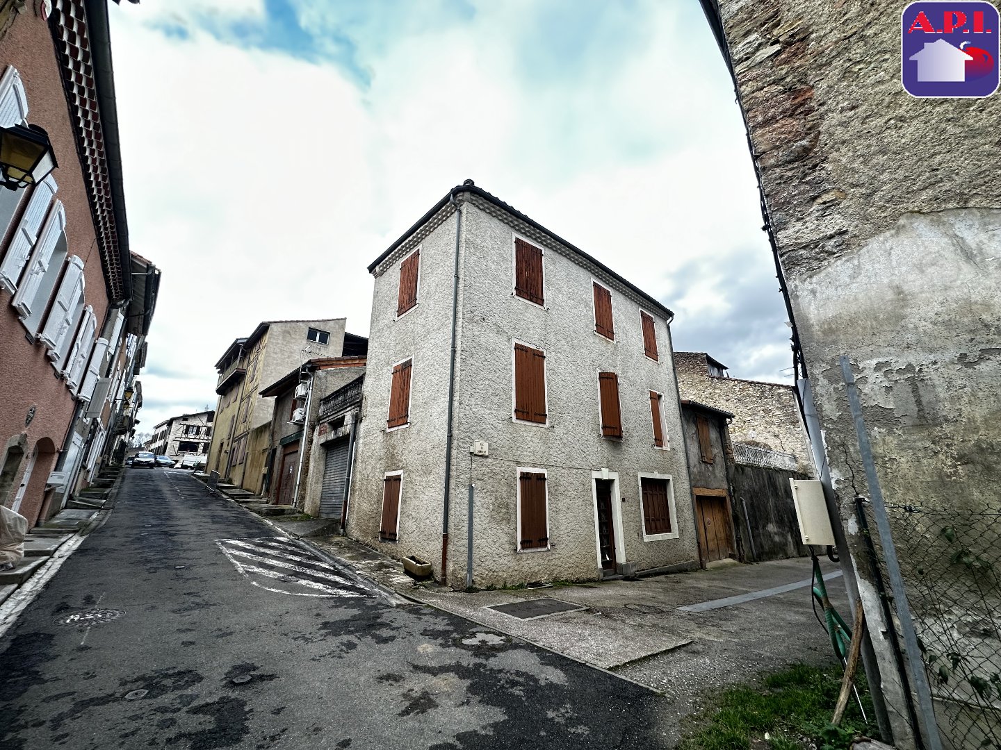Agence immobilière de ARIEGE PYRENEES IMMOBILIER (API)