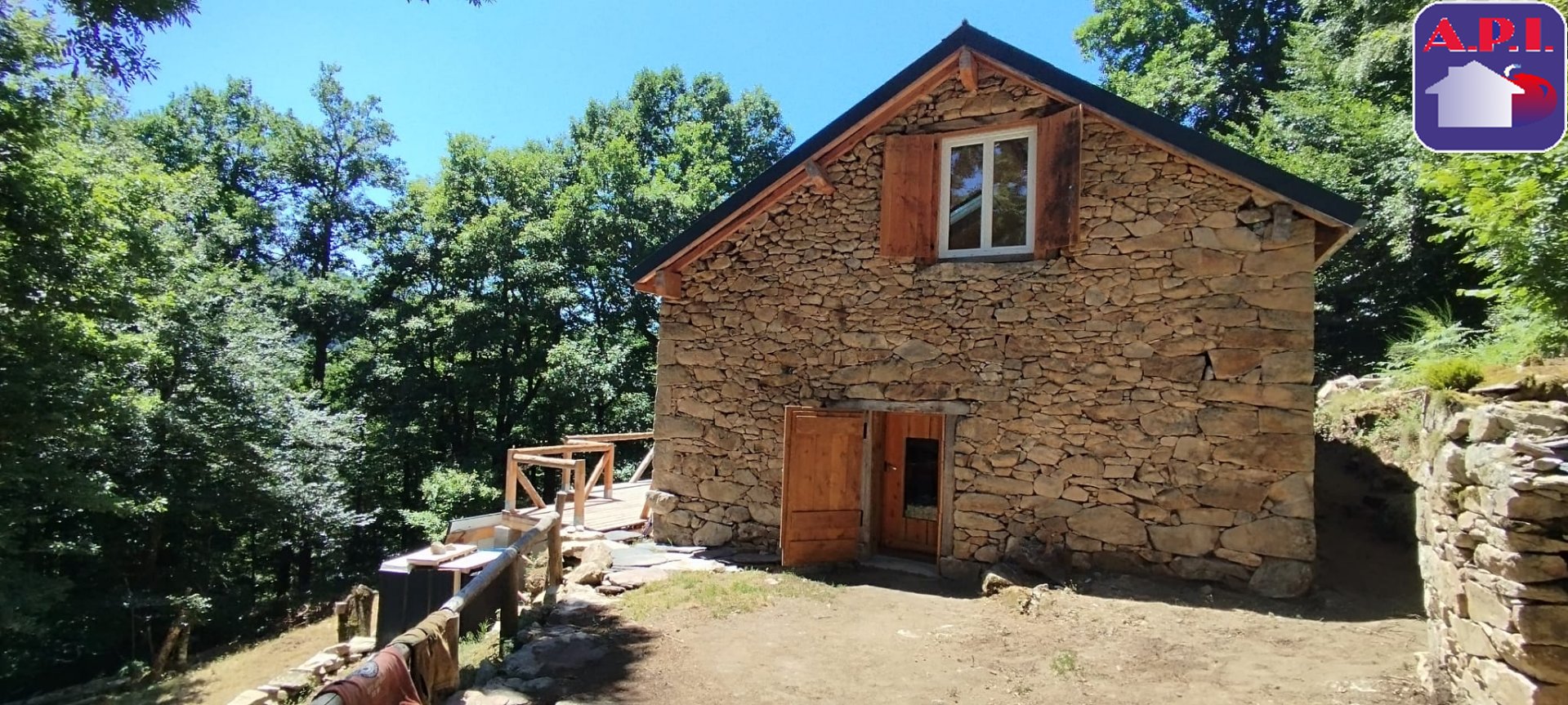 Agence immobilière de ARIEGE PYRENEES IMMOBILIER (API)