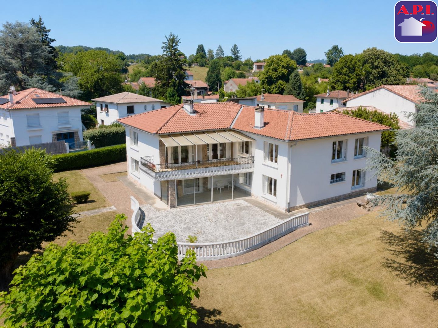 Agence immobilière de ARIEGE PYRENEES IMMOBILIER (API)