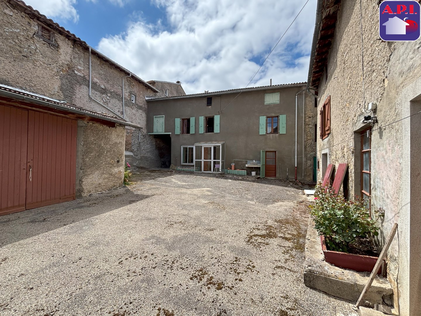 Agence immobilière de ARIEGE PYRENEES IMMOBILIER (API)