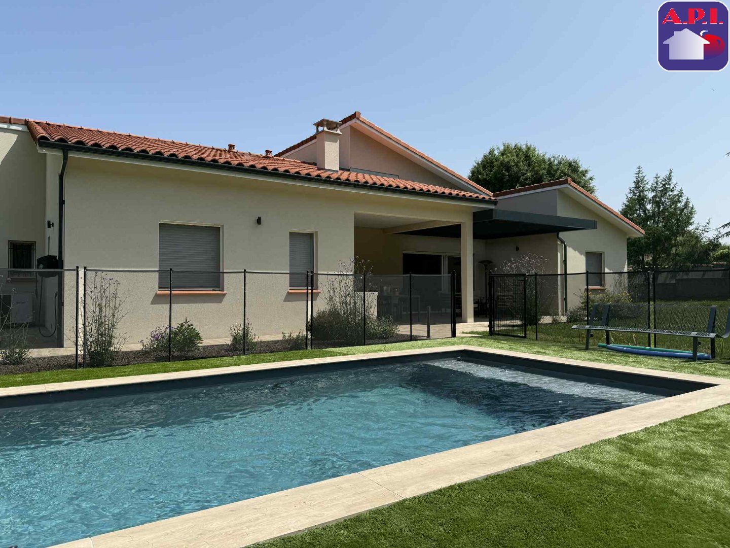 Agence immobilière de ARIEGE PYRENEES IMMOBILIER (API)