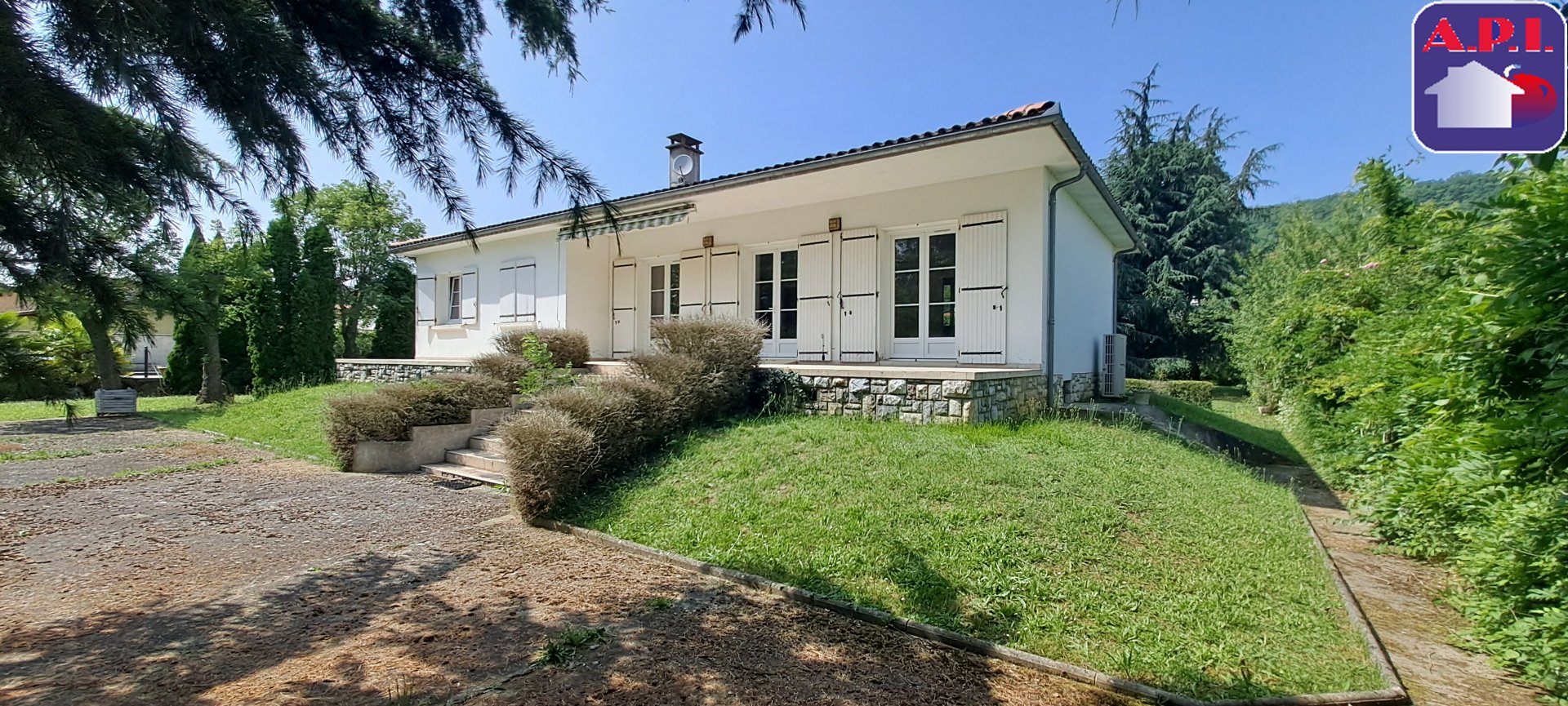 Agence immobilière de ARIEGE PYRENEES IMMOBILIER (API)