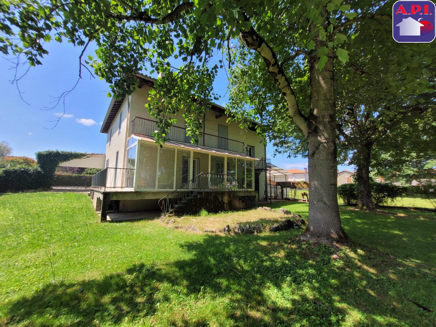 Agence immobilière de ARIEGE PYRENEES IMMOBILIER (API)