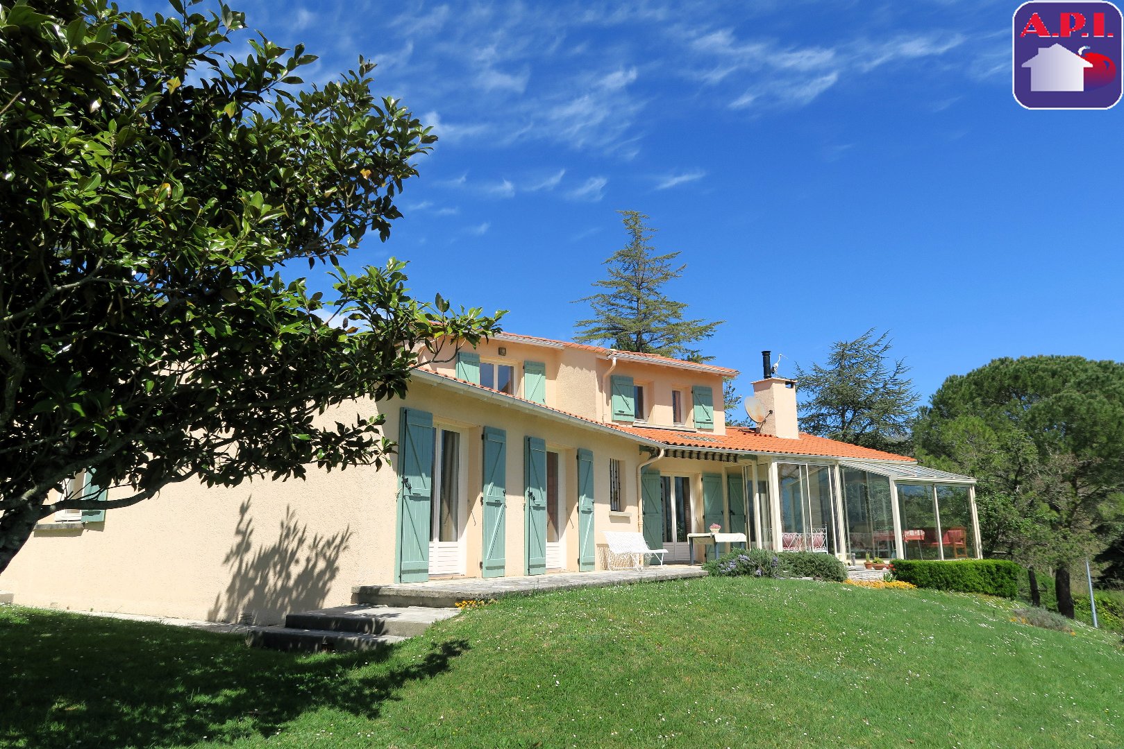 Agence immobilière de ARIEGE PYRENEES IMMOBILIER (API)