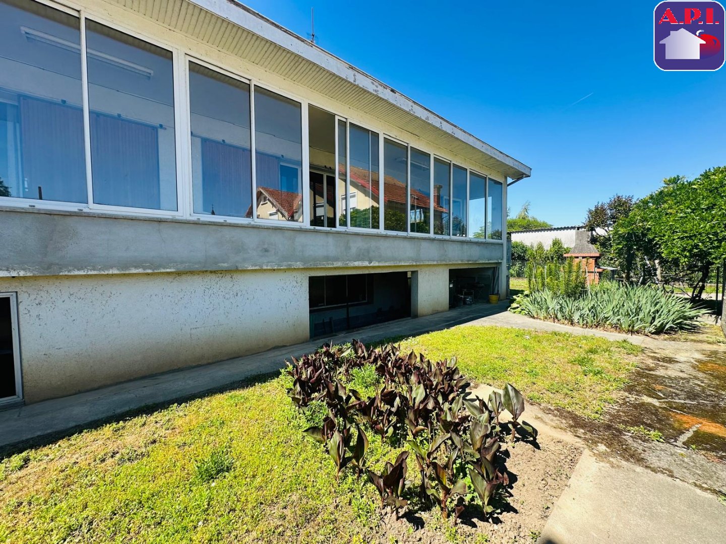 Agence immobilière de ARIEGE PYRENEES IMMOBILIER (API)