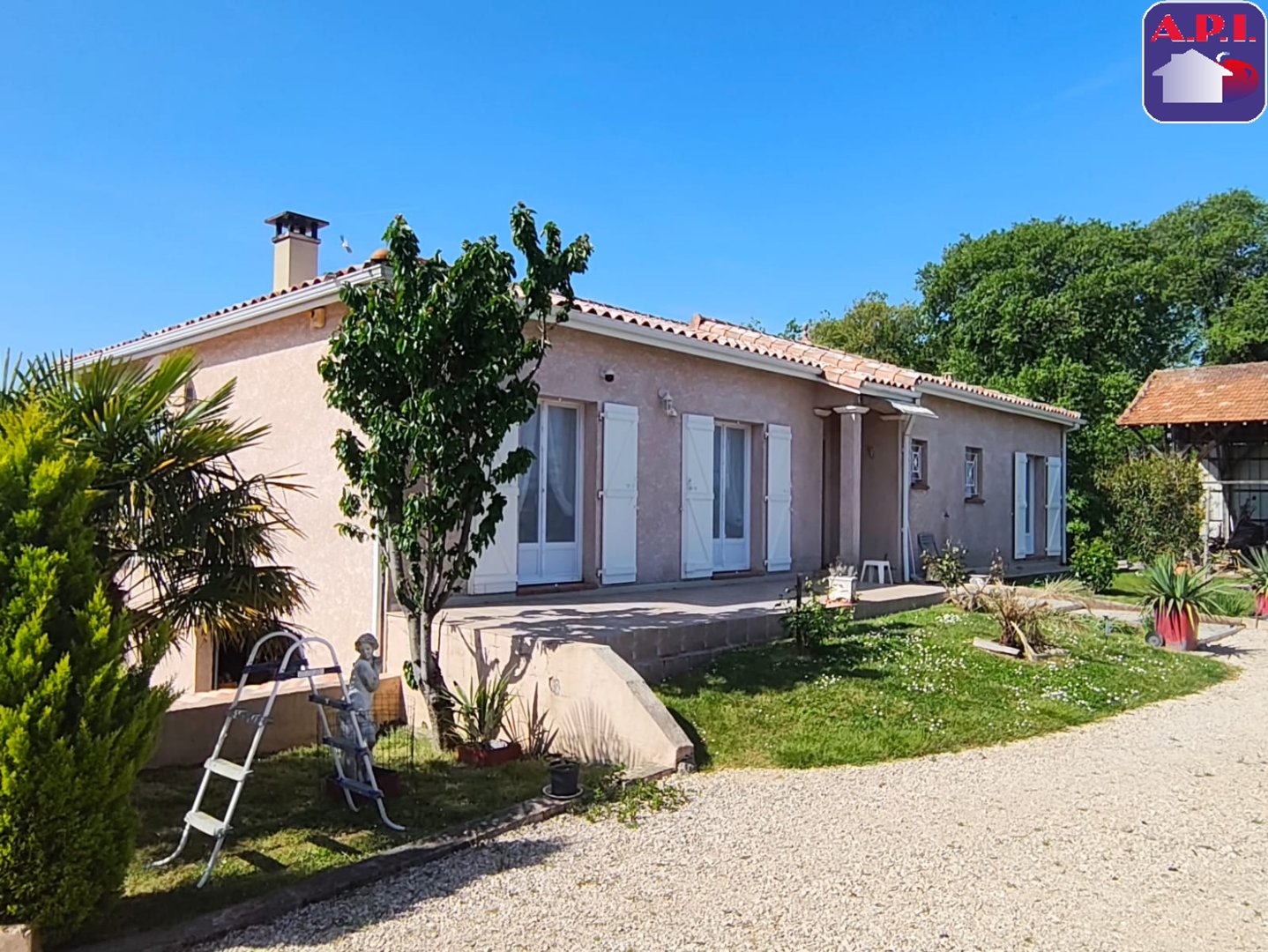 Agence immobilière de ARIEGE PYRENEES IMMOBILIER (API)