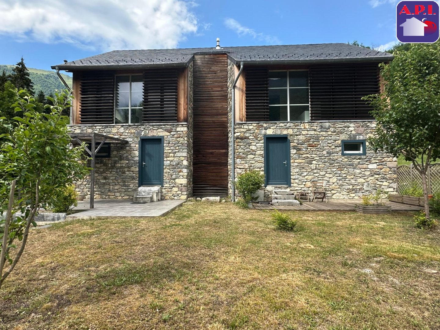 Agence immobilière de ARIEGE PYRENEES IMMOBILIER (API)