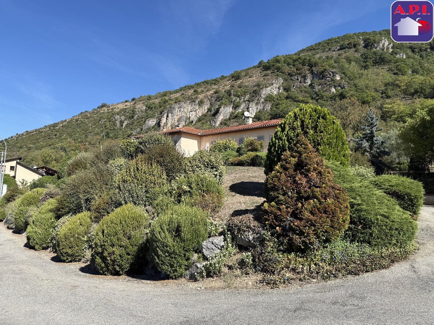 Agence immobilière de ARIEGE PYRENEES IMMOBILIER (API)
