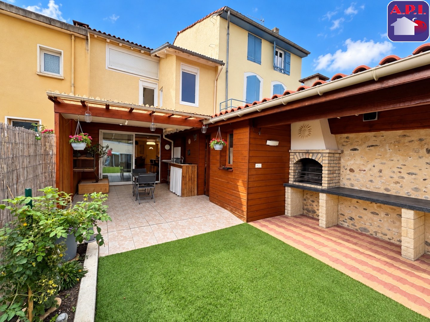 Agence immobilière de ARIEGE PYRENEES IMMOBILIER (API)
