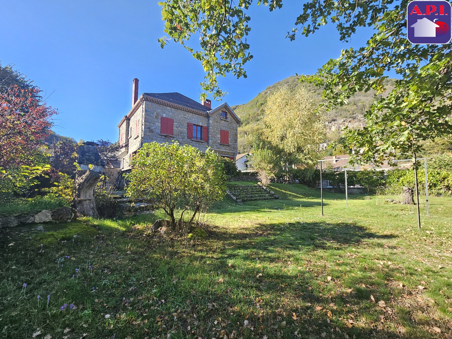 Agence immobilière de ARIEGE PYRENEES IMMOBILIER (API)
