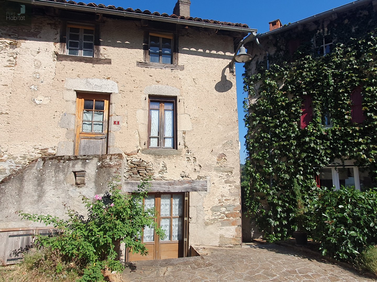 Maison — Leynhac