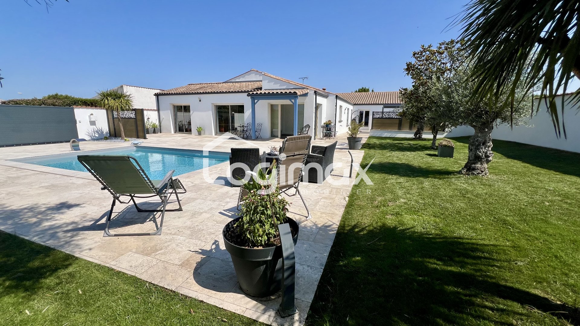 Maison 140m² — Angoulins