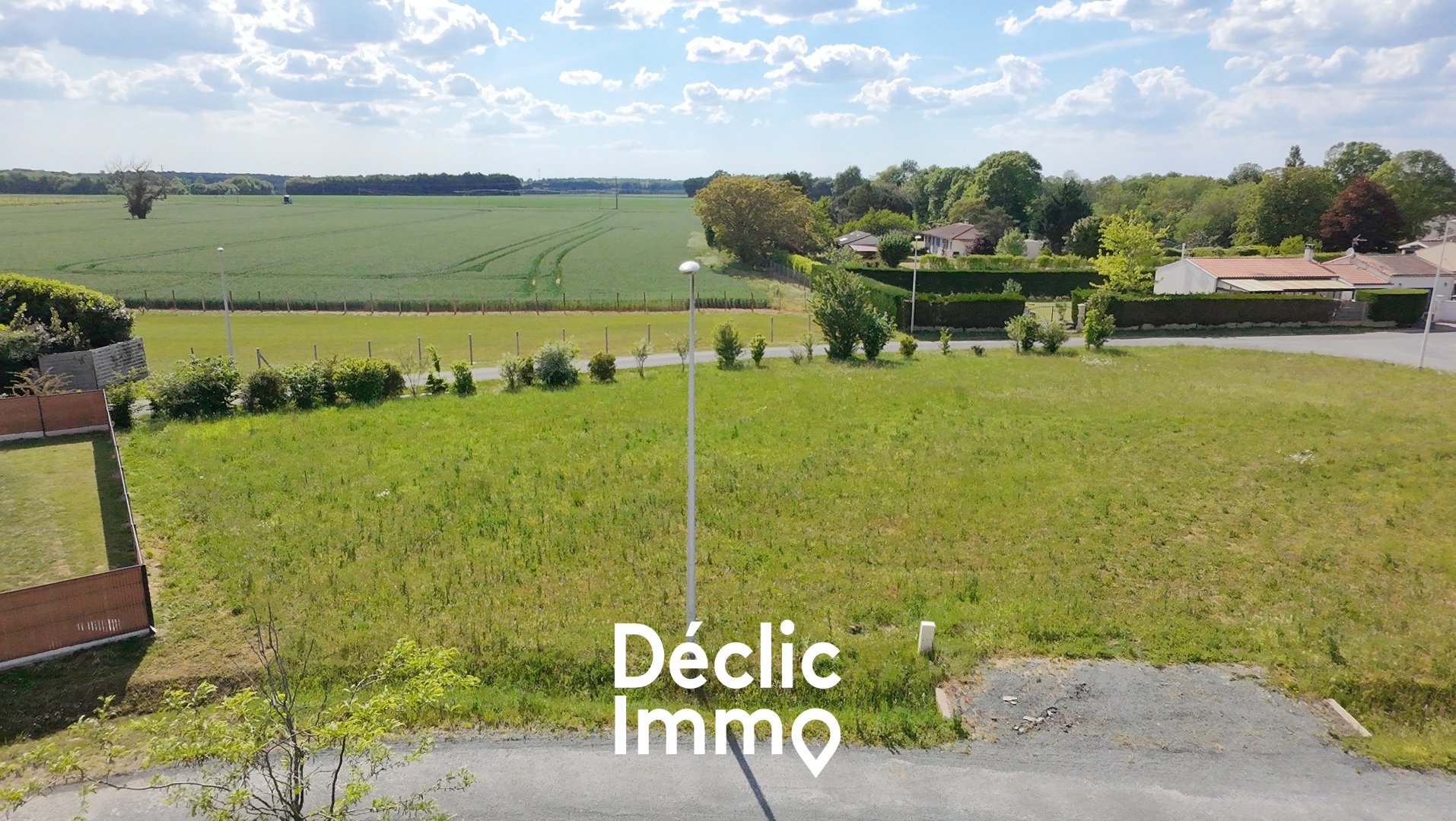 Terrain — Juicq