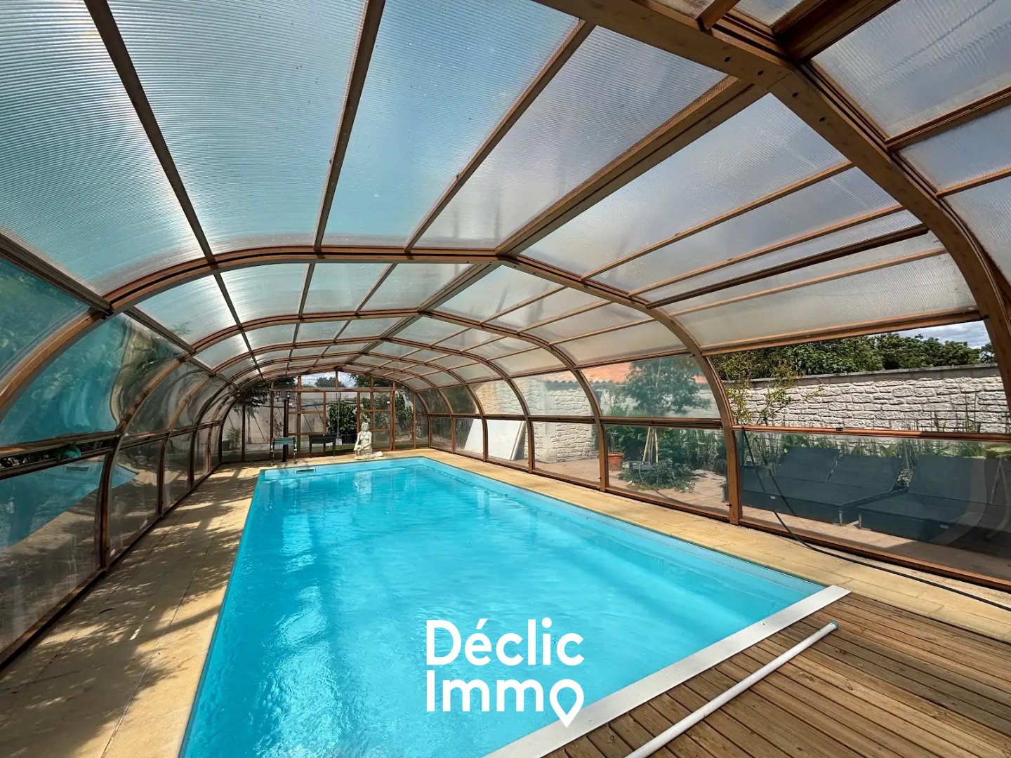 Maison 351m² — La Jarrie