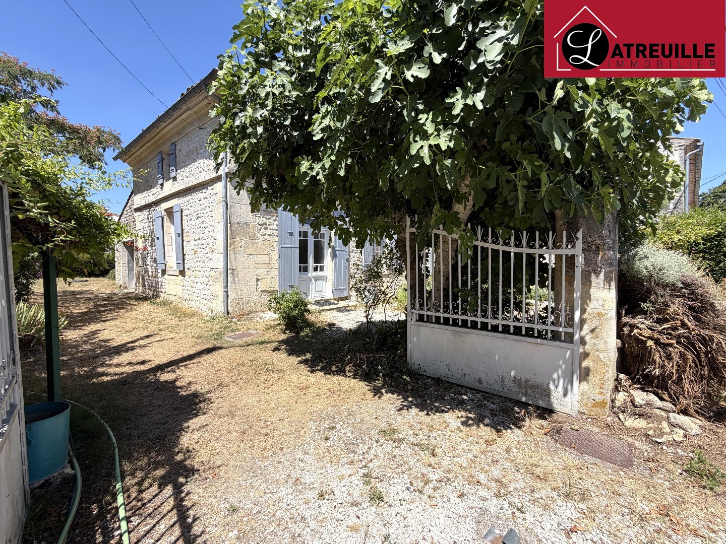 Maison 162m² — Champagnolles