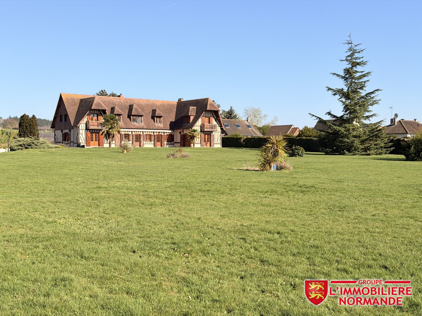 Maison 276m² — Autheuil-Authouillet