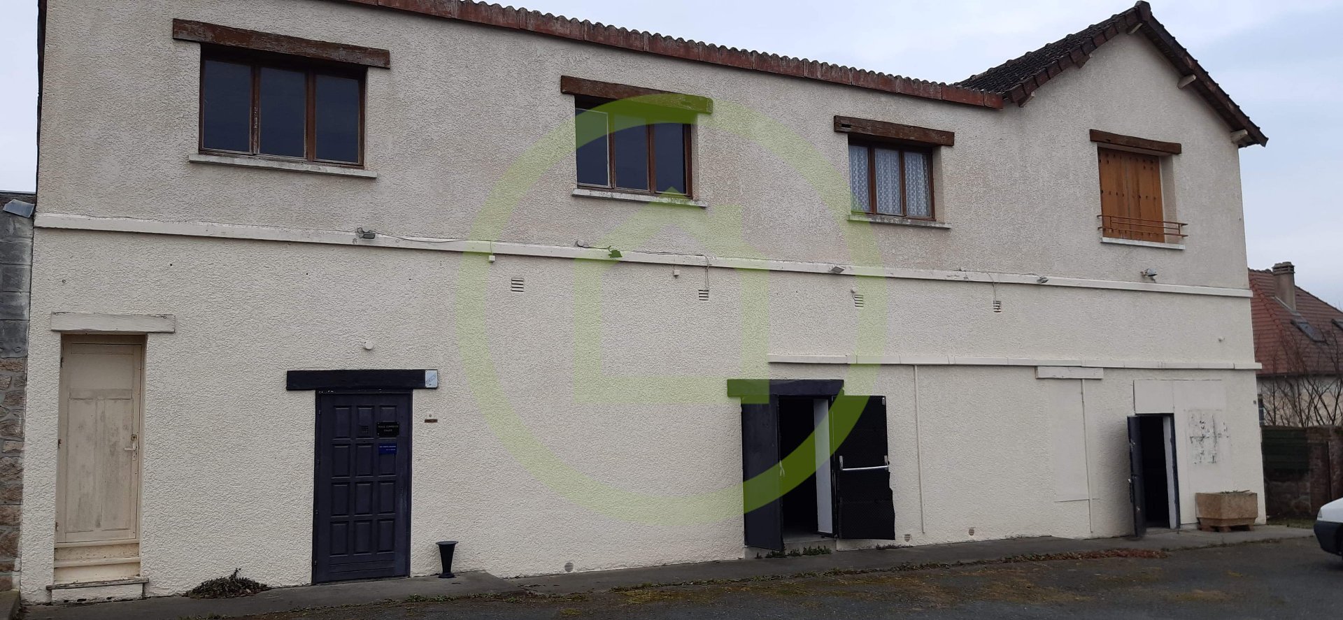 Premises 120m² — Bonnat