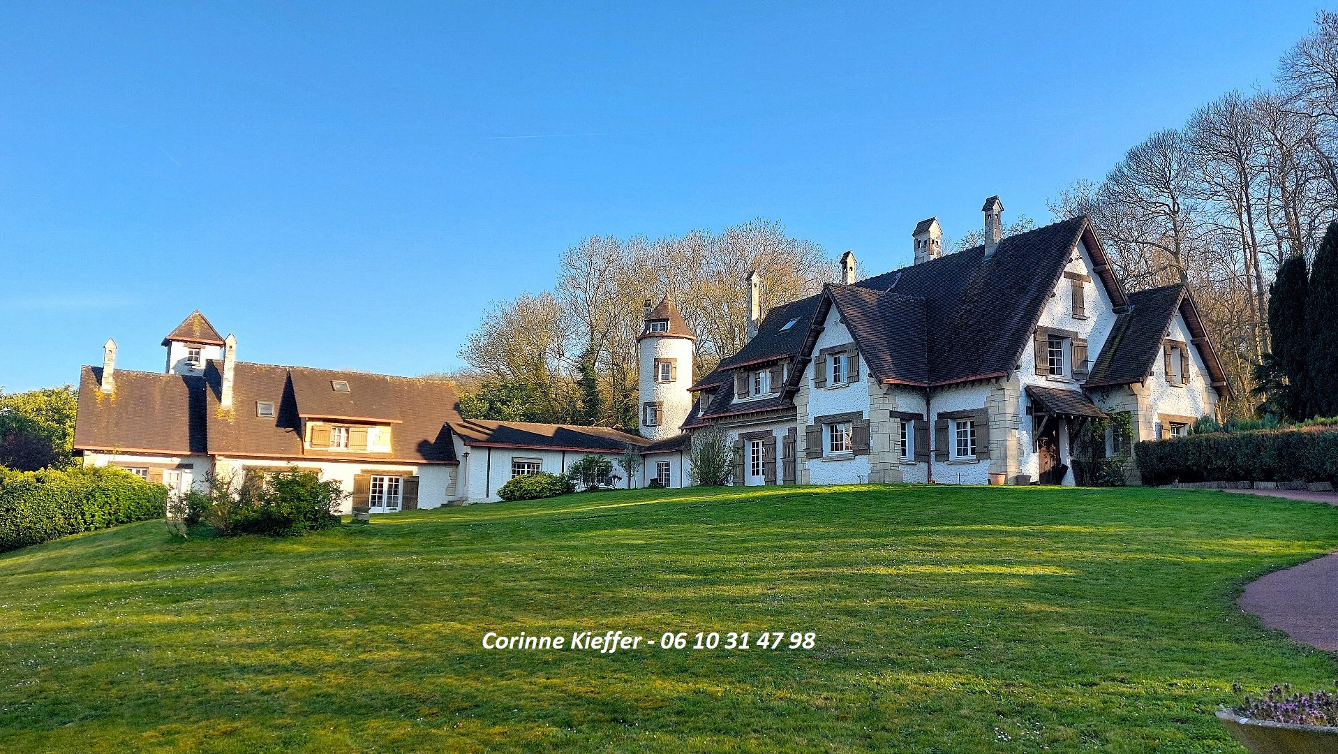 Maison 528m² — Montlignon