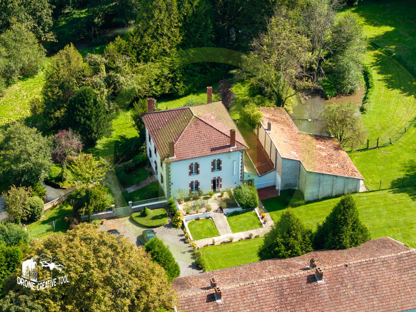 Maison 241m² — Lacroix-sur-Meuse