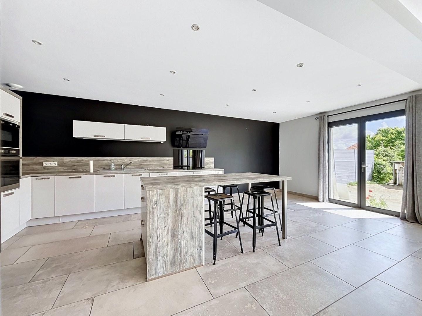 Maison 142m² — Loire-sur-Rhône