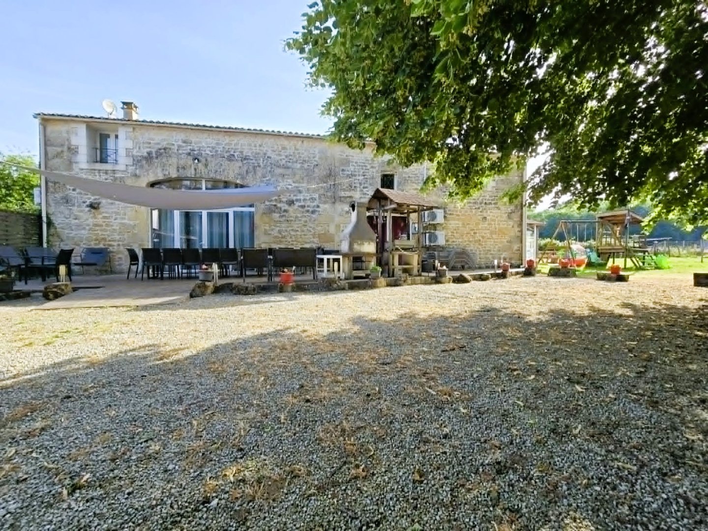 Maison 460m² — Saint-Quantin-de-Rançanne