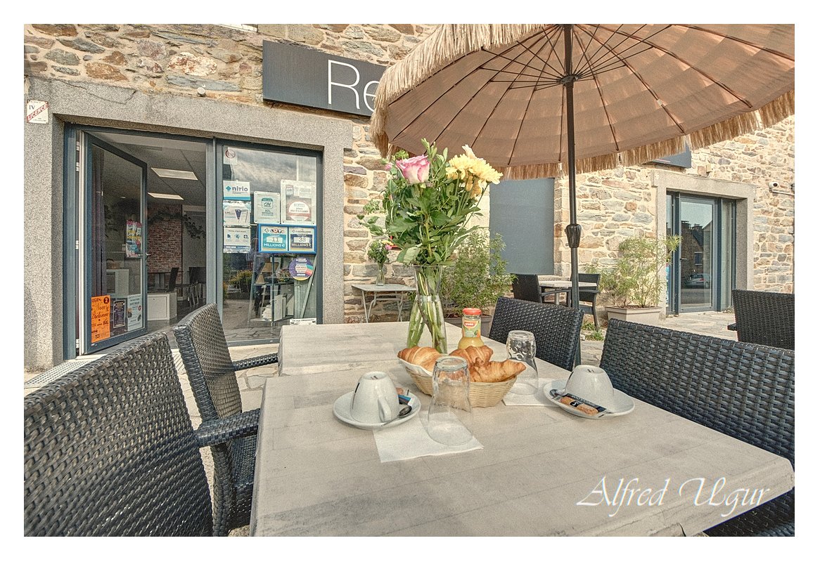 Café - Restaurant