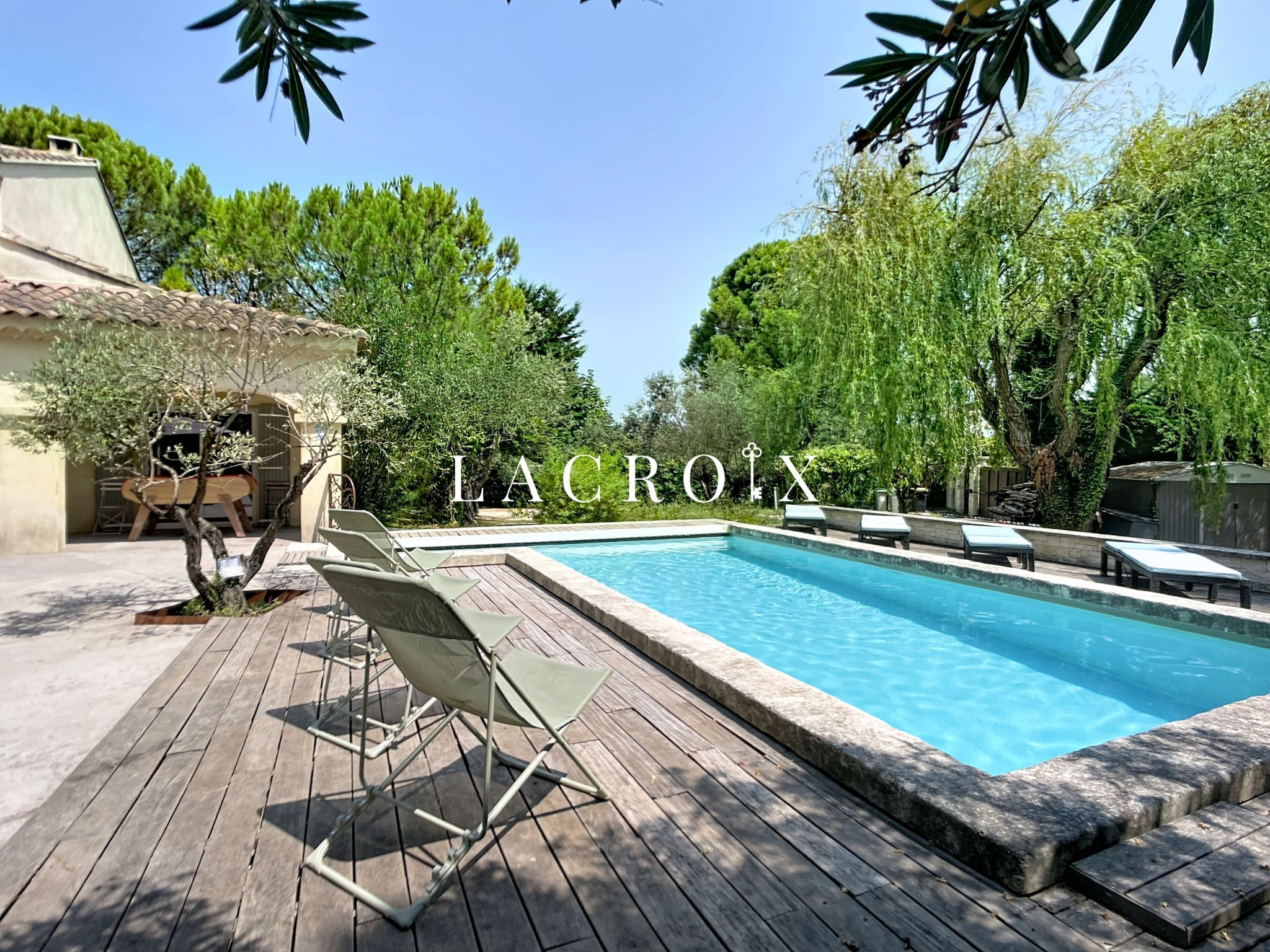 Maison 197m² — Althen-des-Paluds