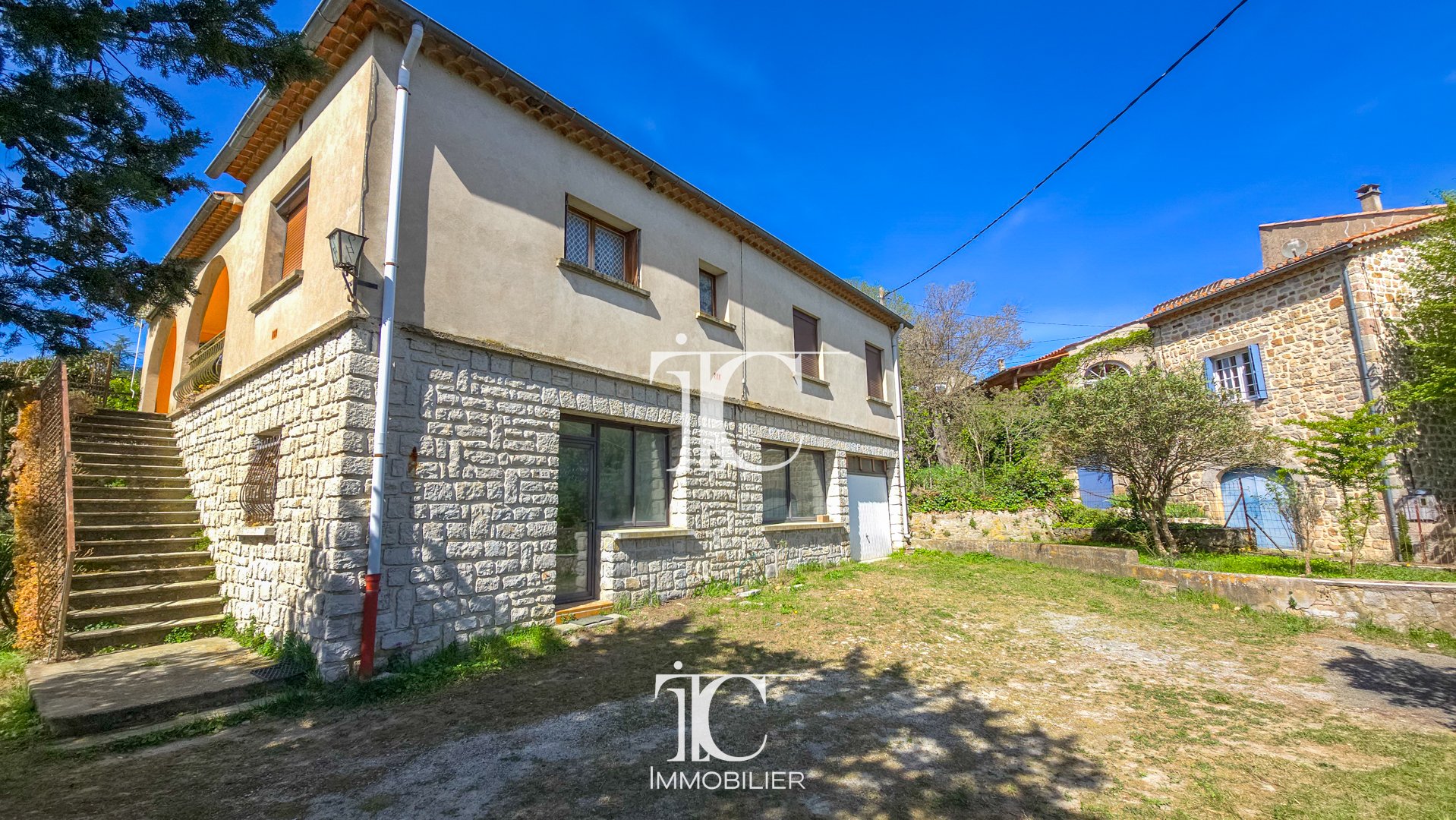 Maison 183m² — Saint-Paul-le-Jeune