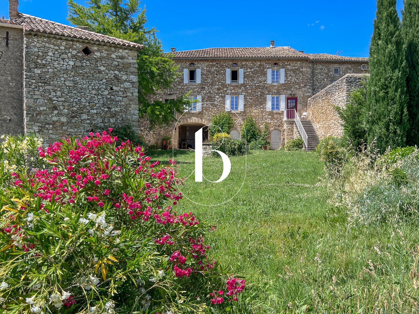 Maison 185m² — Goudargues