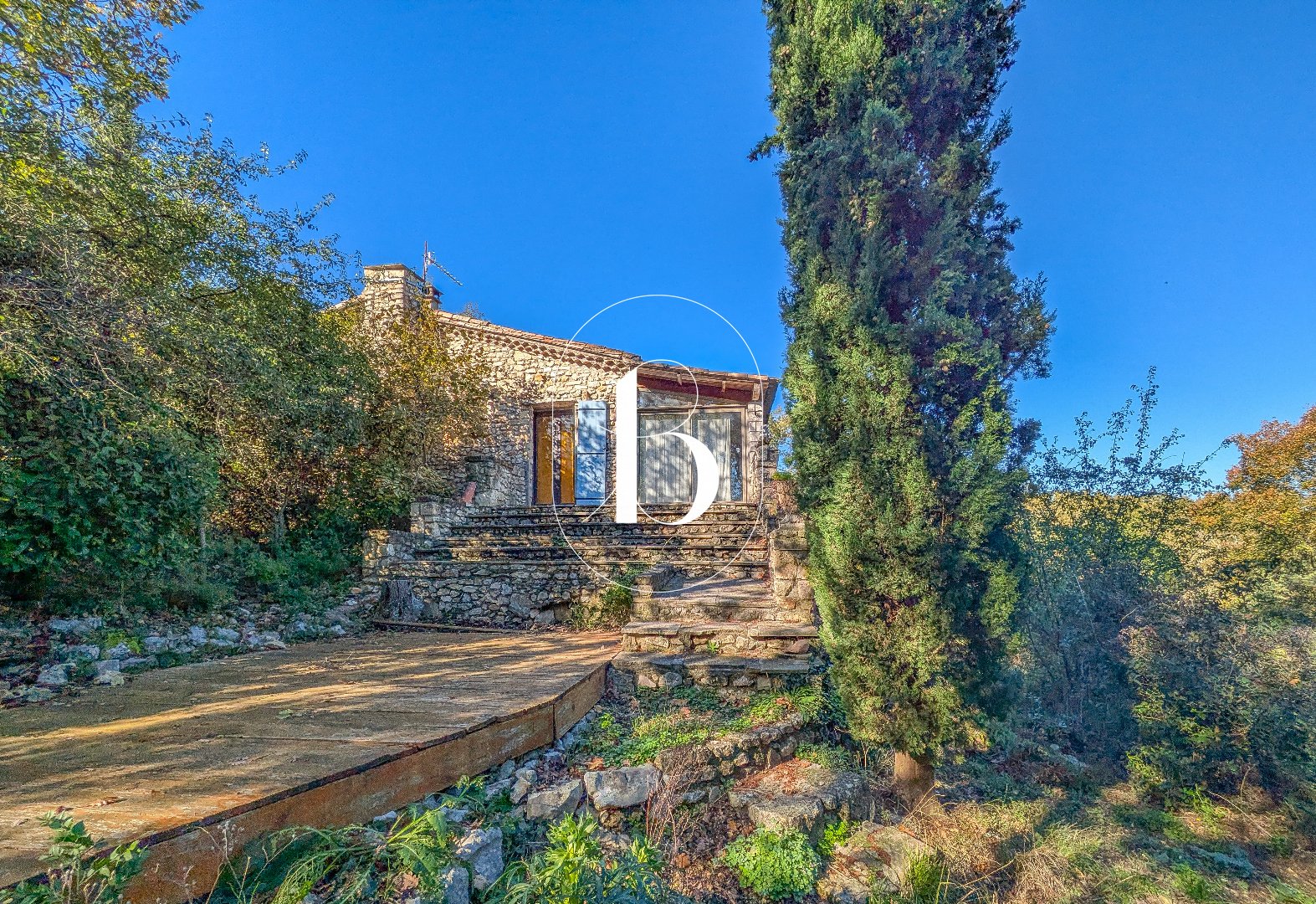 Maison 87m² — Barjac