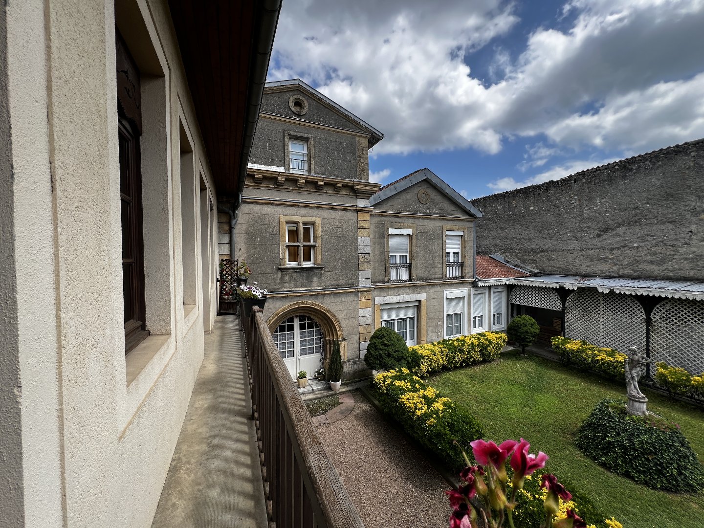 Agence immobilière de AAREVA IMMOBILIER