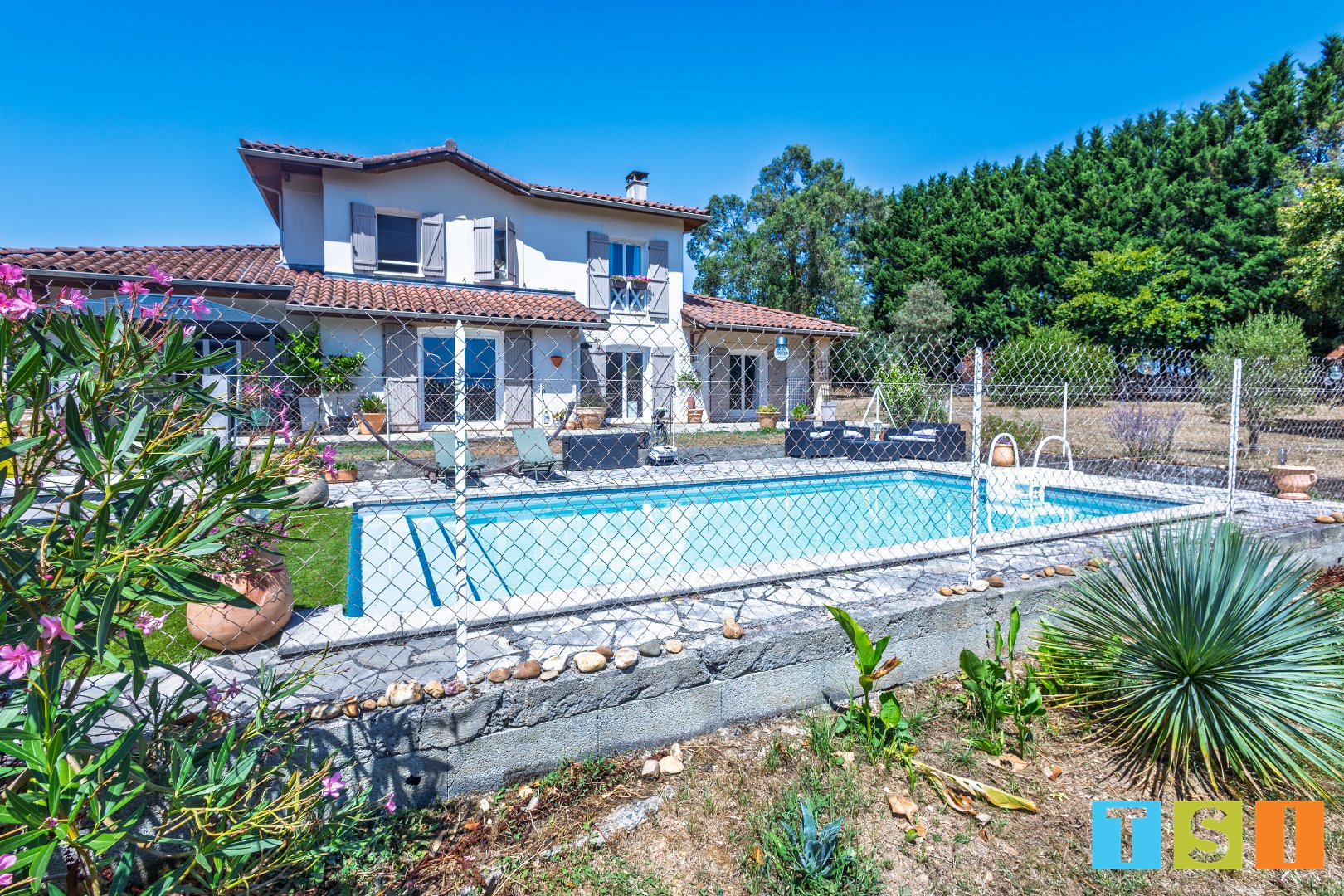 Maison 190m² — Saint-Ignan