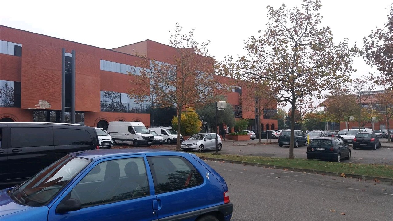 A louer Bureaux 677 m² Colomiers