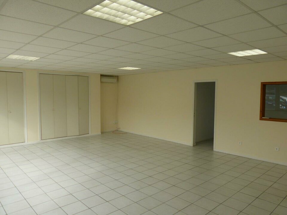 A louer Bureaux 150 m² Beaupuy