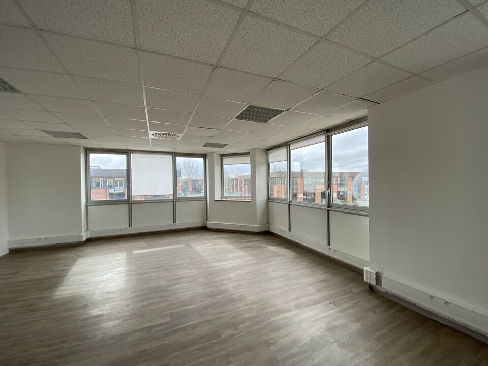 A louer Bureaux 132 m² Labège